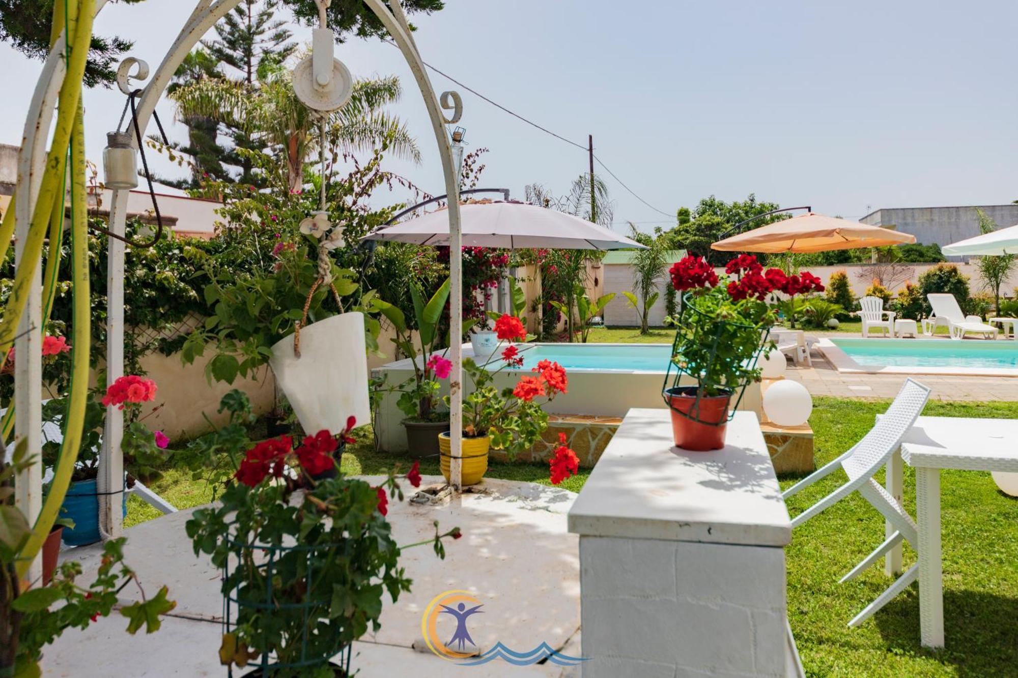 Villa Leonardo San Foca - Room, Pool & Restaurant Ngoại thất bức ảnh