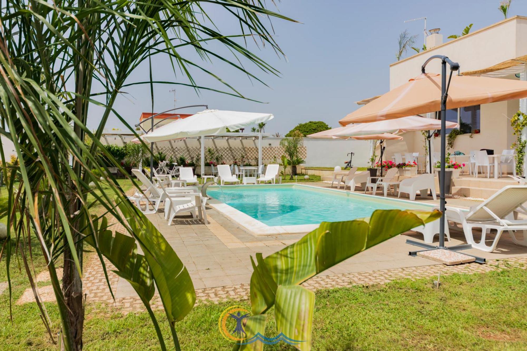 Villa Leonardo San Foca - Room, Pool & Restaurant Ngoại thất bức ảnh