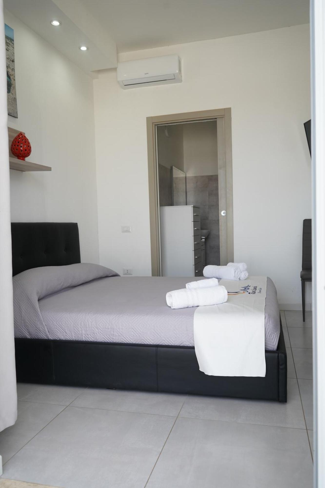 Villa Leonardo San Foca - Room, Pool & Restaurant Ngoại thất bức ảnh