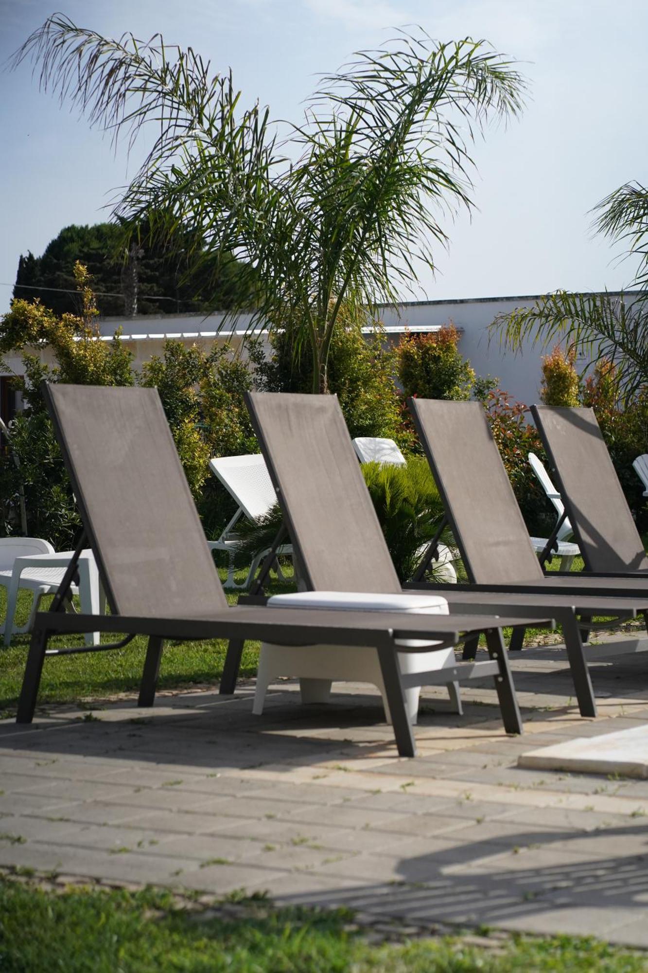 Villa Leonardo San Foca - Room, Pool & Restaurant Ngoại thất bức ảnh